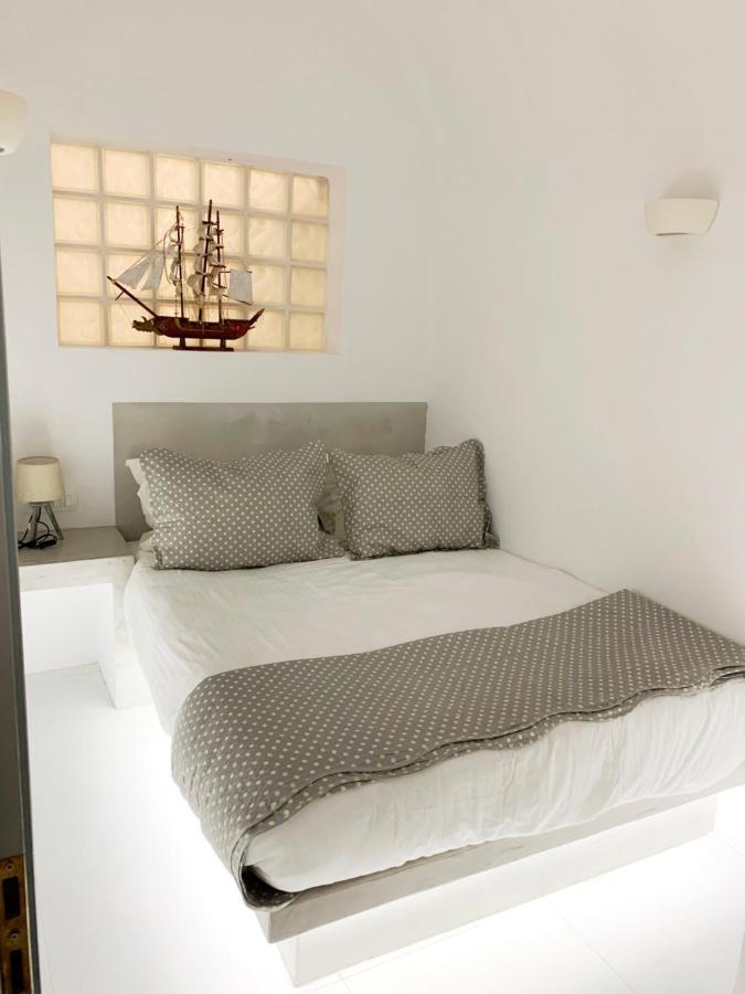 Poli Cave House Santorini Villa Fira  Eksteriør bilde